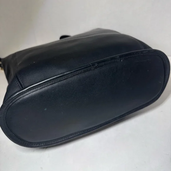 COACH Legacy 9060 Duffle Black Shoulder Vintage